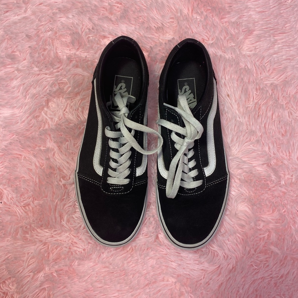 Vans - Picture 2 of 2